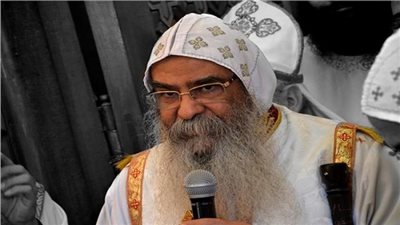 أسقف الفيوم ينعى رحيل الأنبا بيشوي