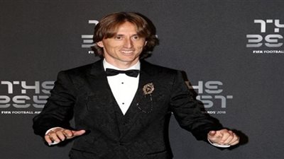 تعرف على نوع هاتف لوكا مودريتش .. هل يحمل نفس نوع هاتفك ؟