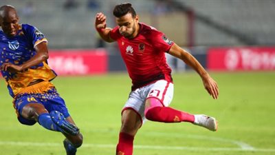 ميدو جابر يشارك في جزء من تدريبات الكرة
