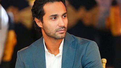 كريم فهمى يكتب فيلمه الجديد ويتعاقد على مسلسل رمضان 2019