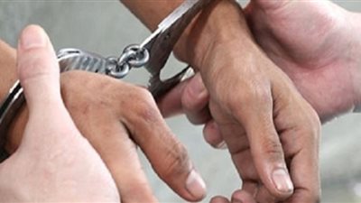 القبض على شخصين لـ قيامهم بالنصب الإلكترونى 