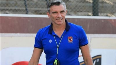كارتيرون يعلن اليوم قائمة الأهلي لمواجهة الاتحاد
