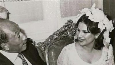 صور| أنور السادات شاهد على زواج والدي فنان شاب .. من هو ؟