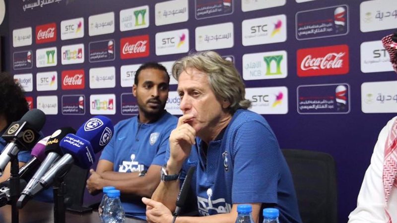 مدرب الهلال