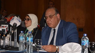 فيديو وصور.. رئيس الاتحاد العام للجمعيات الأهلية يشيد بجهود وزيرة الصحة