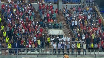 جماهير الأهلي ترد الهدية للزمالك وتحيي ذكرى الدفاع الجوي