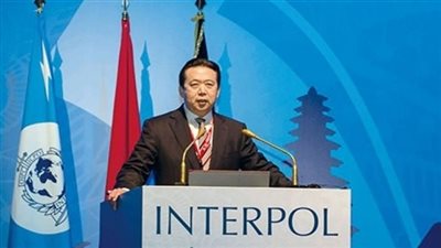 بعد أيام من اختفائه .. رئيس الانتربول يظهر ويستقيل من منصبه 