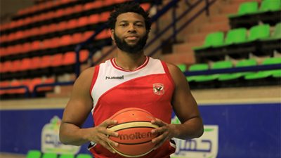 لاعب الأهلي يتوج بجائزة أفضل لاعب في تصفيات بطولة إفريقيا للسلة