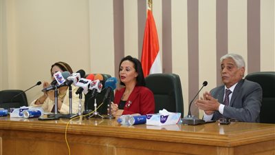 بدء احتفالية نساء في ظهر الوطن بحضور مايا مرسي 