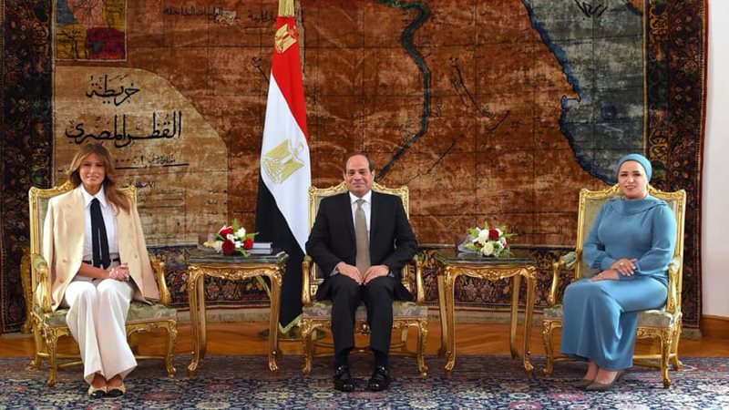 الرئيس السيسي وقرينته