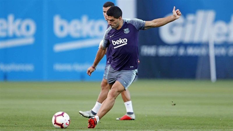 مهاجم برشلونة لويس
