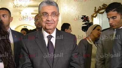 وزير الكهرباء يكشف حساب وإنجازات الوزارة في ملف الطاقة المتجددة  