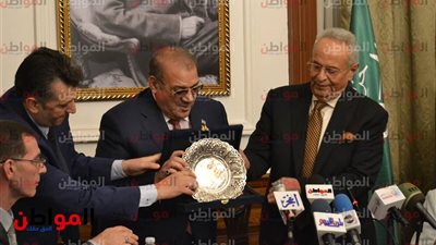 صور| تكريم الدكتور حسن راتب من حزب الوفد لمساهمته الفعالة بدعم وتنمية سيناء