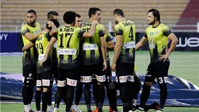 لويس هنستروزا يتقدم للذئاب على غزل المحلة فى الشوط الأول 
