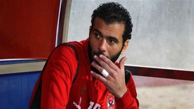 شبح عماد متعب ينتظر 4 لاعبين في الأهلي.. نجيب وعاشور الأبرز