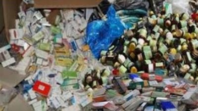 ضبط أدوية مجهولة المصدر في صيدليات شهيرة بدمنهور 