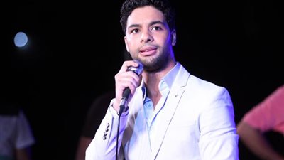 الثلاثاء| أحمد جمال يحيي حفل تخرج كلية طب الأسنان بالمنصورة 