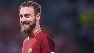 قائد روما يواصل غيابه 