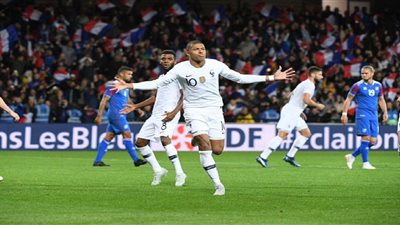 بالفيديو.. فرنسا تقتنص تعادلاً صعباً أمام أيسلندا ودياً