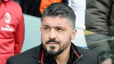 مدرب ميلان يصدم ميسي ورونالدو