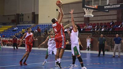 الأهلي يواجه الجزيرة في دوري مرتبط السلة