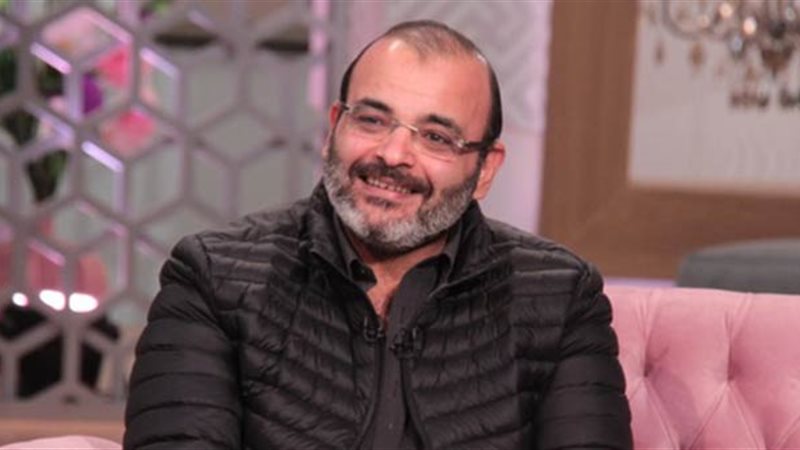 أيمن بهجت قمر 