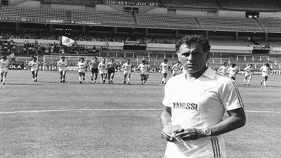 أسطورة ريال مدريد: نجومنا عاطلون عن العمل مثل برشلونة