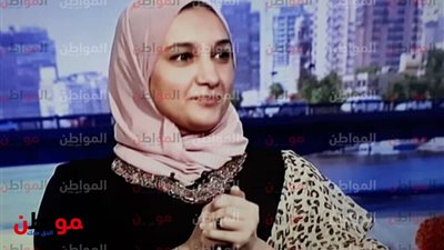 علبة ألوان غيرت مسار أمل الصاوي .. تفاصيل حلم الوصول لتصميم الأزياء العالمية 