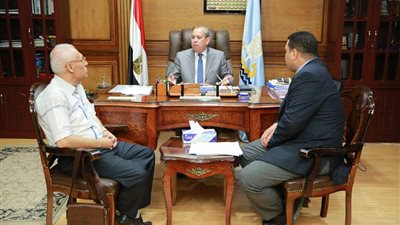 محافظ كفرالشيخ يناقش آليات الرقابة على المستشفيات والوحدات الصحية