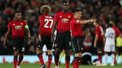 مانشستر يونايتد وتوتنهام يرغبان في التعاقد مع نجم بورنموث 