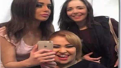 سعد الصغير يهنئ نجمة مسرح مصر بمناسبة حملها.. تعرف عليها  