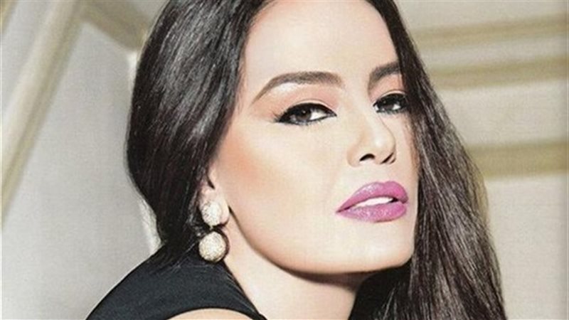 الفنانة شريهان 