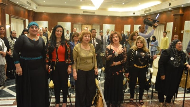 حفلاً لتكريم ابناء