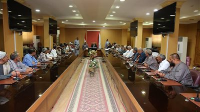محافظ كفرالشيخ يكلف بوضع خطة عاجلة لإزالة التعديات على بحيرة البرلس