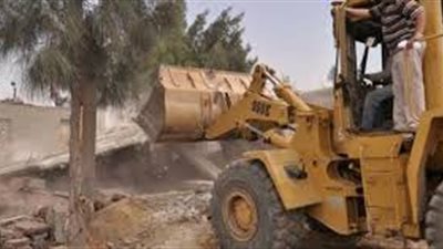 قوات إنفاذ القانون تزيل 40 حالة تعدٍ على الأراضي الزراعية والري والصرف بسوهاج 