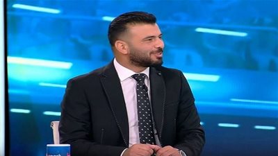 مفاجأة.. عماد متعب يعود للملاعب