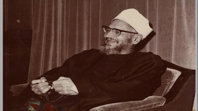رأى الرسول في لندن ودَعَّم العندليب .. مواقف بمسيرة الشيخ عبدالحليم محمود