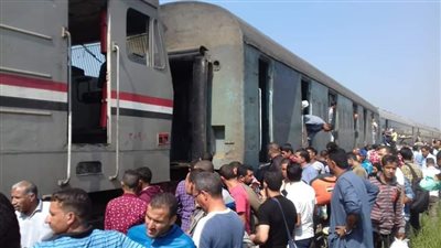 تفاصيل خروج أحد القطارات عن القضبان ببنى سويف