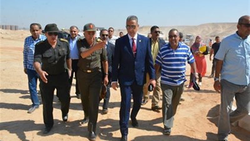 الأنصاري  أثناء جولته