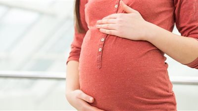 قرب ميعاد ولادتك وتعبانة .. اعرفي نصائح لتسهيل الولادة 