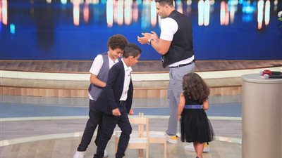 الليلة.. محمد نور وعائلته ضيوف منى الشاذلي ببرنامج 