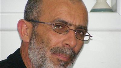 فنان فلسطيني يطالب إدارة مهرجان القاهرة بالتراجع عن تكريم المخرج الداعم للصهيونية 