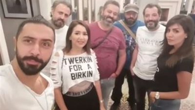 أبطال مسلسل دولار يستكملون تصوير العمل في بيروت