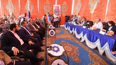 محافظ البحيرة ووزير الزراعة يعقدان اجتماعا مع الصيادين لحل مشاكلهم خلال افتتاح مجمع برسيق للانتاج السمكي