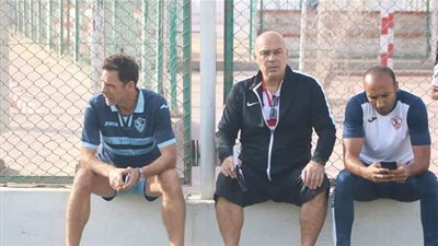 كريستيان جروس يراقب شباب الزمالك أمام طلائع الجيش