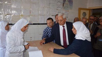 محافظ الدقهلية يتفقد وحدة طب الأسرة بالستاموني 