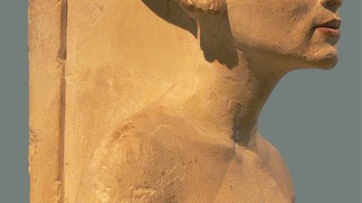 نساء لا تنسى .. الملكة نفرتيتي