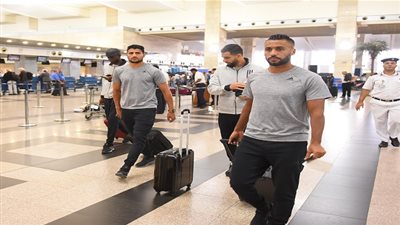 الأهلي يصل الجزائر ويتجه إلى سطيف في رحلة شاقة