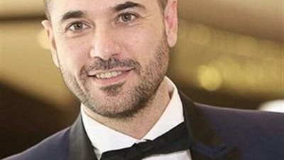 أحدث صوره للفنان أحمد عز من فيلمه الجديد 