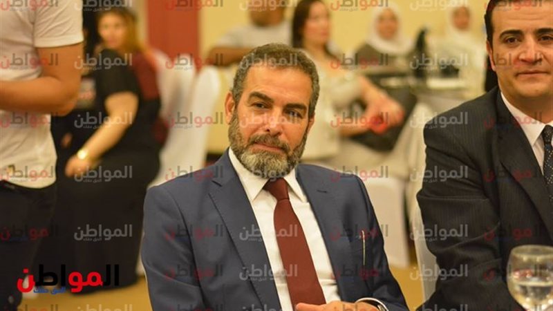 احمد عبد العزيز 